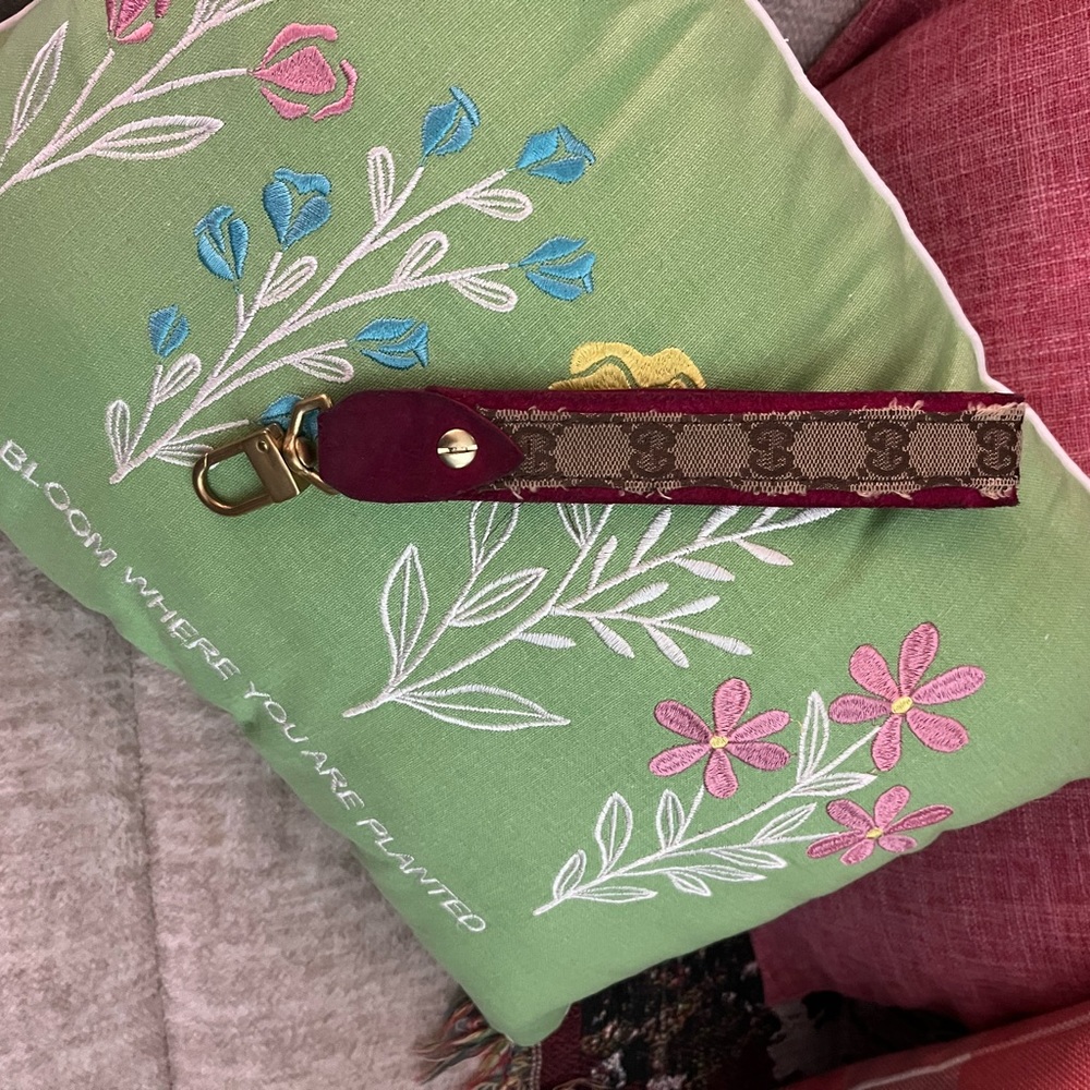 Authentic Gucci Key chain - Picture 2 of 5